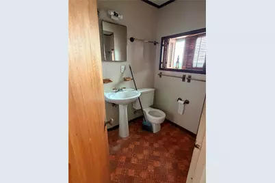 113 Cypress Street, Lake Jackson, TX 77566 - Photo 13