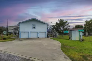 1045 12th St, Dickinson, TX 77539 - Photo 21