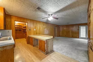 1045 12th St, Dickinson, TX 77539 - Photo 13