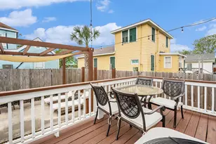 2015 37th St, Galveston, TX 77550 - Photo 25