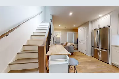 1410 Hyde Park Boulevard #104, Houston, TX 77006 - Photo 11