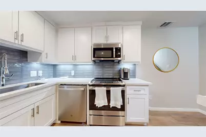 1410 Hyde Park Boulevard #104, Houston, TX 77006 - Photo 7