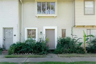 6551 S Briar Bayou Dr, Houston, TX 77072 - Photo 1