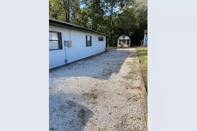 152 Woodpecker, Livingston, TX 77351 - Photo 11