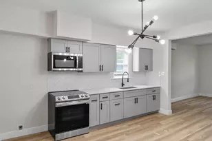 7928 Elvera St, Houston, TX 77012 - Photo 3
