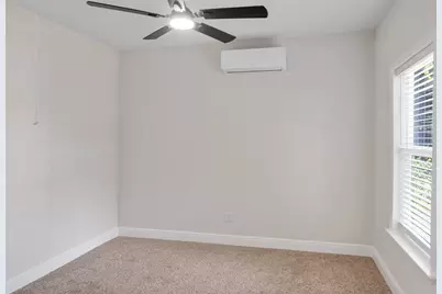 7928 Elvera Street, Houston, TX 77012 - Photo 7