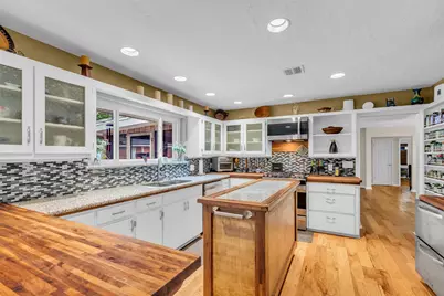 1302 Chestnut Ridge Road, Houston, TX 77339 - Photo 13