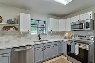 903 Commanche Rd, Conroe, TX 77316 - Photo 9