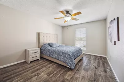 1516 Bay Area Boulevard #L8, Houston, TX 77058 - Photo 5