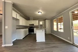 16105 Lone Star Ranch Dr, Conroe, TX 77302 - Photo 9