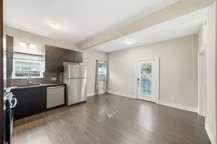 4618 McKinney St, Houston, TX 77023 - Photo 3