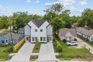 7805 Farnsworth St, Houston, TX 77022 - Photo 13