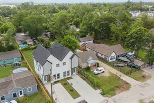 7805 Farnsworth St, Houston, TX 77022 - Photo 27