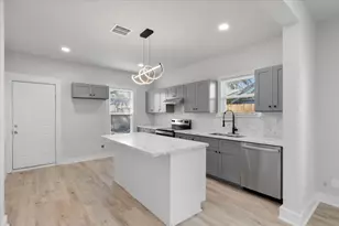 1118 Elliston St, Houston, TX 77023 - Photo 11
