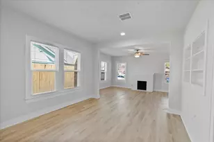 1118 Elliston St, Houston, TX 77023 - Photo 9