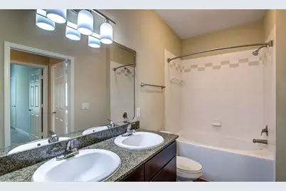 2951 N Loop 336 W #325, Conroe, TX 77304 - Photo 11