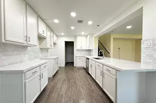 910 Staffordale Manor Ln, Houston, TX 77047 - Photo 5