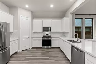 31418 Whitcombe Summit Wy, Hockley, TX 77447 - Photo 5