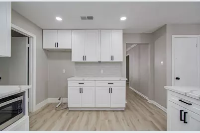 4735 Theall Road, Houston, TX 77066 - Photo 17