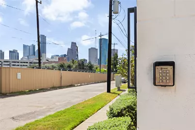 1215 Hickory Street #C, Houston, TX 77007 - Photo 5