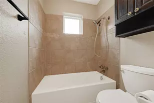 10010 Lost Pine Dr, Baytown, TX 77521 - Photo 15