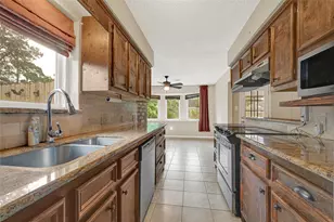 10010 Lost Pine Dr, Baytown, TX 77521 - Photo 11