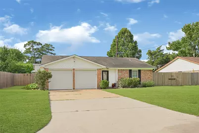 10010 Lost Pine Drive, Baytown, TX 77521 - Photo 1