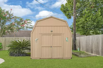 10010 Lost Pine Drive, Baytown, TX 77521 - Photo 25