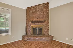 10010 Lost Pine Dr, Baytown, TX 77521 - Photo 7