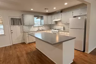 204 Meadow Ln, Brenham, TX 77833 - Photo 5