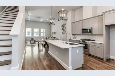 605 W 24th Street, Houston, TX 77008 - Photo 13