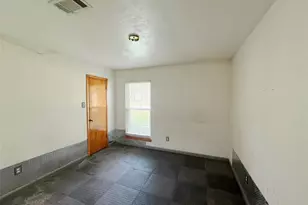 341 Maple Ln, Conroe, TX 77304 - Photo 9