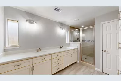 2206 Carriage Lane, La Marque, TX 77568 - Photo 17