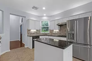 36 Grants Lake Cir, Sugar Land, TX 77479 - Photo 11