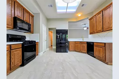 159 S Delta Mill Circle, The Woodlands, TX 77385 - Photo 3