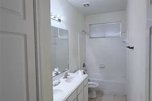 18 Griffin Hill Ct, The Woodlands, TX 77382 - Photo 13