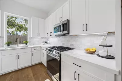 1910 Luna Woods Lane, Houston, TX 77055 - Photo 9
