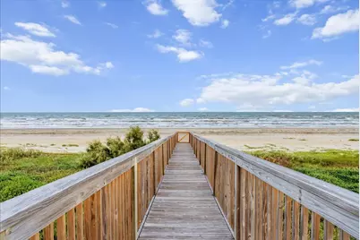 19615 Shores Drive, Galveston, TX 77554 - Photo 45