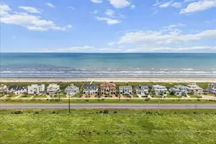19615 Shores Dr, Galveston, TX 77554 - Photo 3