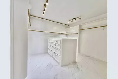 5330 Braesheather Drive, Houston, TX 77096 - Photo 15