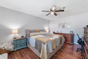 900 Sunnybrook Ln, Baytown, TX 77521 - Photo 13