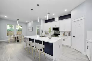 416 S 1st St, La Porte, TX 77571 - Photo 3