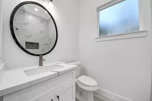 416 S 1st St, La Porte, TX 77571 - Photo 33