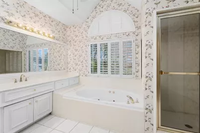 14210 Reissen Lane, Houston, TX 77069 - Photo 31