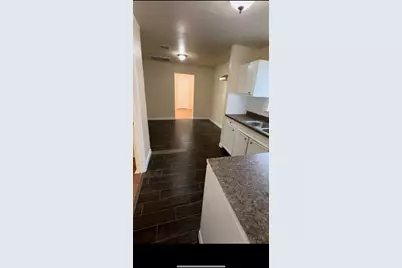 2415 4th Avenue N, Texas City, TX 77590 - Photo 5