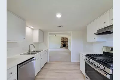8719 Valley Song Drive, Houston, TX 77078 - Photo 17