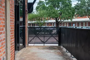 915 N San Jacinto St, Houston, TX 77002 - Photo 17