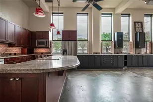 915 N San Jacinto St, Houston, TX 77002 - Photo 3