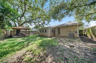 15738 Tammany Ln, Houston, TX 77082 - Photo 11