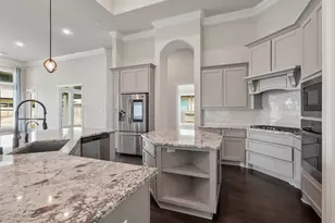 15411 Sunglow Haven St, Conroe, TX 77302 - Photo 11